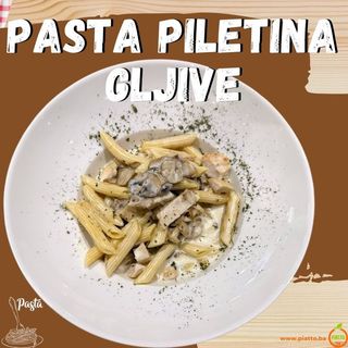 Pasta sa piletinom u sosu od gljiva