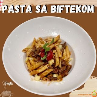 Pasta sa Biftekom u crvenom sosu