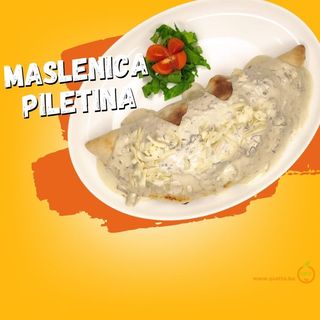Maslenica sa piletinom i sirom u sosu od gljiva (Chicken calzone with mushroom sauce) (Ma1)
