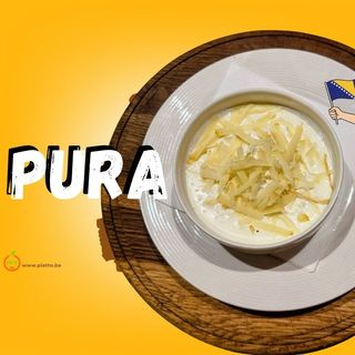Pura – kačamak sa prilogom (Traditional corn porridge)