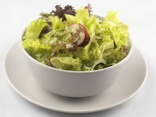 Mix zelenih salata sa limun prelivom