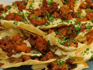 Nachos sa chorizom