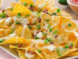 Nachos sa sirom