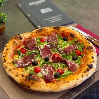 Pizza Bresaola
