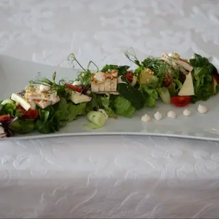 Salata sa ćuretinom i kikirikijem