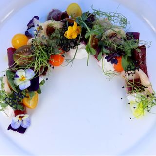 Salata sa cveklom i piletinom