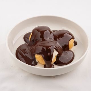 Profiterole (Porcija 3 kom)