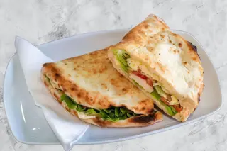 Mozzarella Calcone sendvič