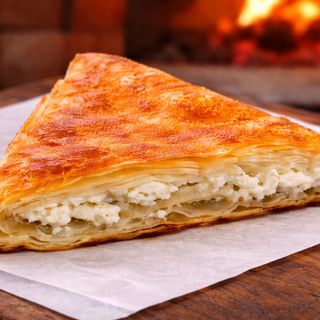 Pita Sirnica - komad (1/4 tepsije)