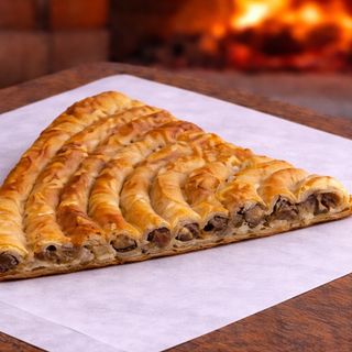 Pita sa pečurkama - komad (1/4 tepsije)