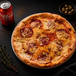 Pizza Ljuta Mama + Coca Cola