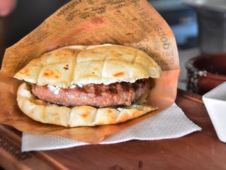 Pljeskavica u lepinji