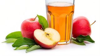 Prirodni sok od jabuka / Apple juice