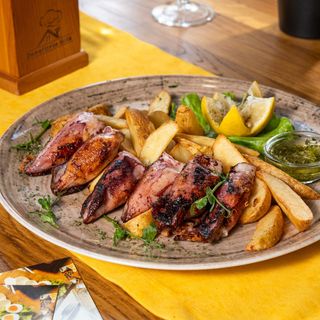 Lignje punjene suvim mesom i sirom