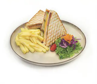 Tost sa kobasicom i cheddar sirom