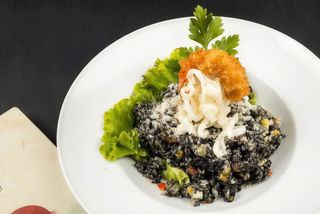 Black seafood risotto