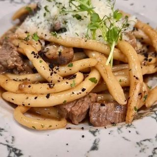 Pljukanci sa biftekom i sampinjonima