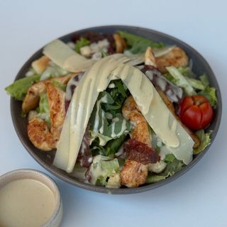 Caesar Chicken Salata MINI