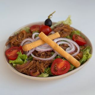 Pulled Beef Salata MINI