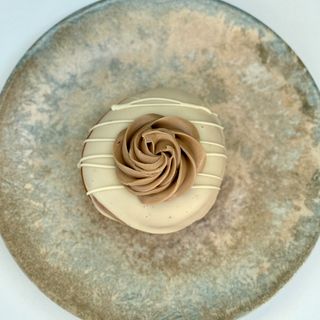 Mrvica donut kinder bueno & bijela čokolada 