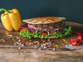 Pljeskavica garlic peppers mala