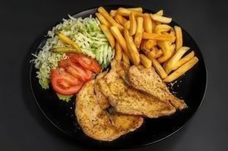 Piletina u kikiriki sosu