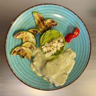 Piletina u pesto sosu