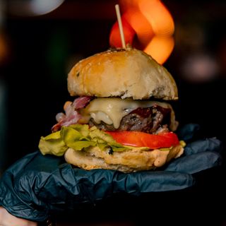 Juneći Burger Combo