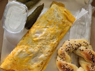 Omlet sa šunkom i sirom