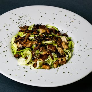 Rezanci od tikvica sa gljivamaa