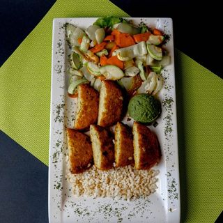 Falafel sa organskom rižom