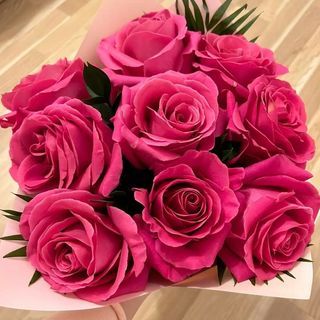 9 pink roses