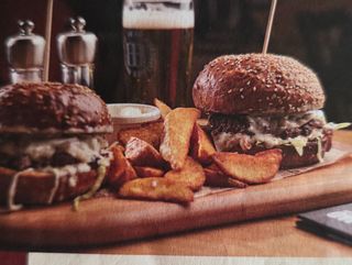 Burger Gorgonzola velika porcija