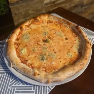 Пица четири врсте сира