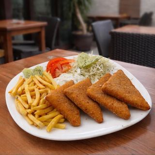 Pohovani sir sa pomfritom velika porcija