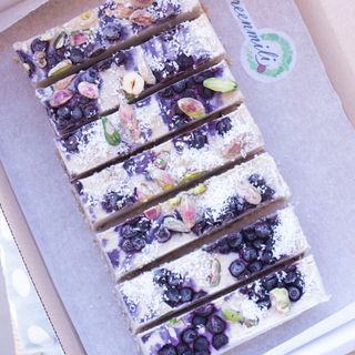 Kokos borovnica štanglica 1 komad