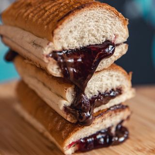 Nutela- višnja sendvič