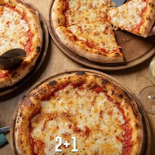2x Pizza Margarita + Margarita Gratis