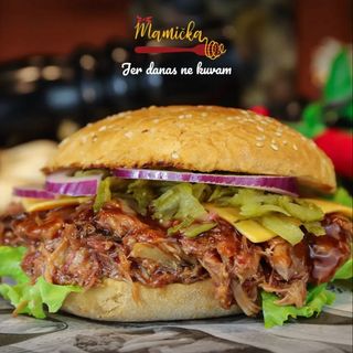 Pulled pork sendvič