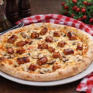 Pizza sa roštiljskom kobasicom