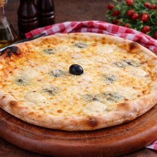 Pizza Quattro formaggi