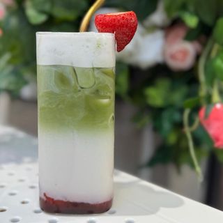 Matcha jagoda badem i kokos