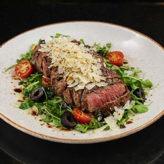 Tagliata od ramsteka na rukoli