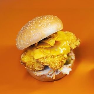 Hrskavi pileći burger