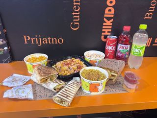 Iftarski meni za 3 osobe šarena sofra box