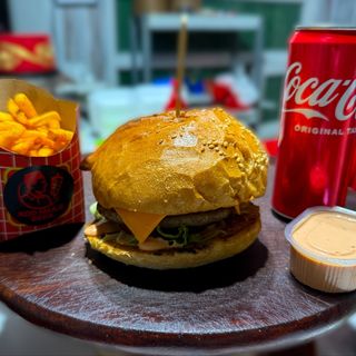 Cheeseburger Srednji Meni