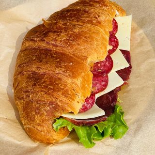 croissant sendvič