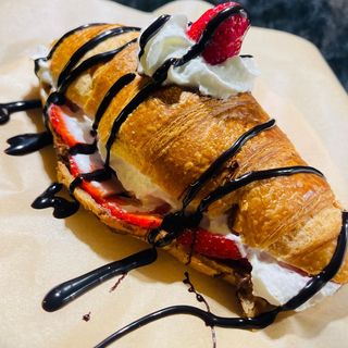 croissant Jagoda nutella