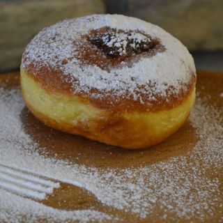 Krofna sa marmeladom