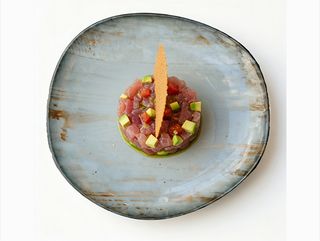 Tartar od tune sa avokadom